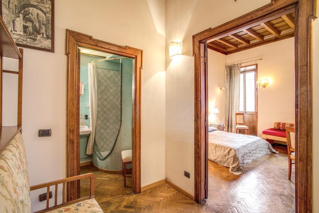 La Casa Del Capitano Hotel Rome Exterior photo