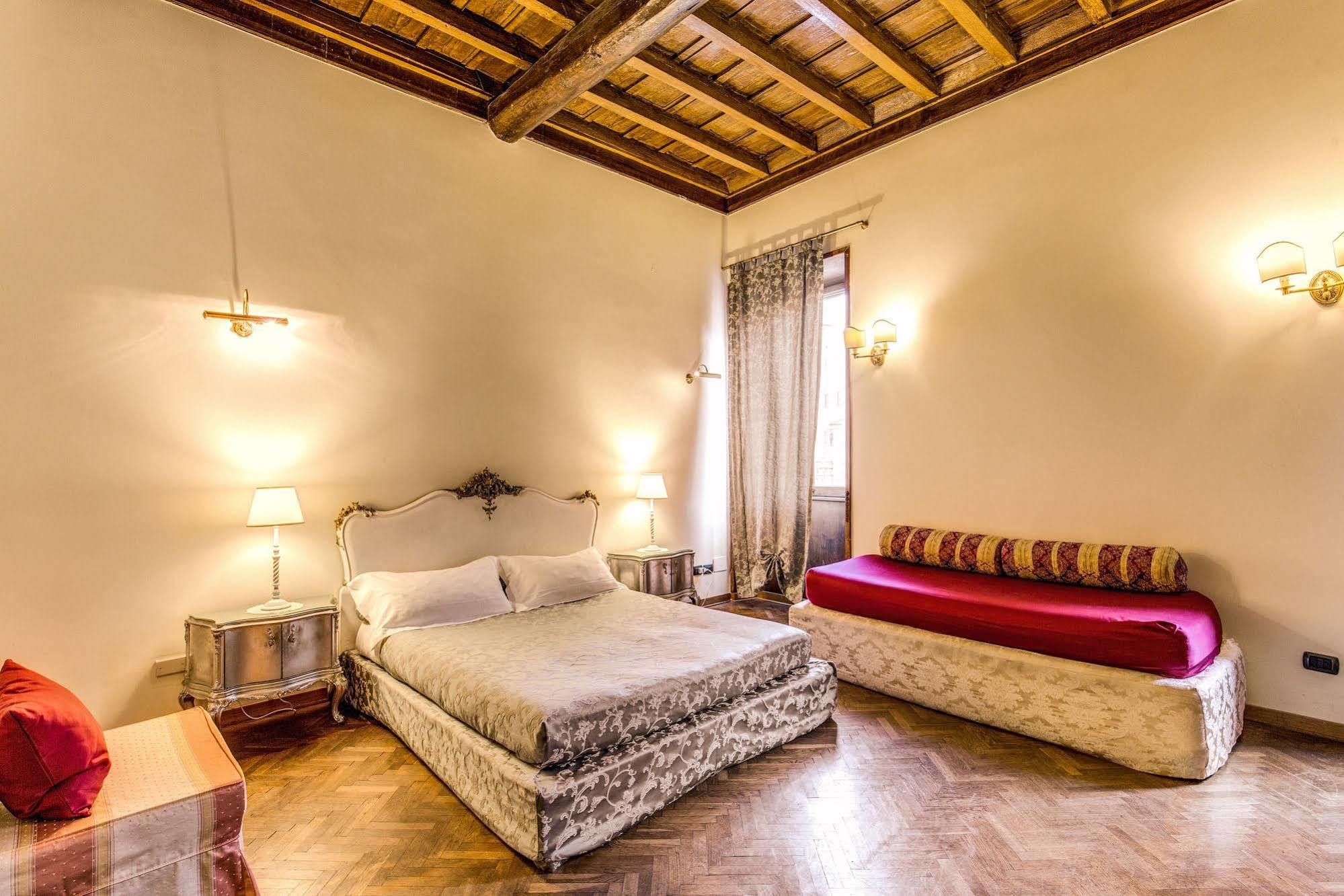 La Casa Del Capitano Hotel Rome Exterior photo