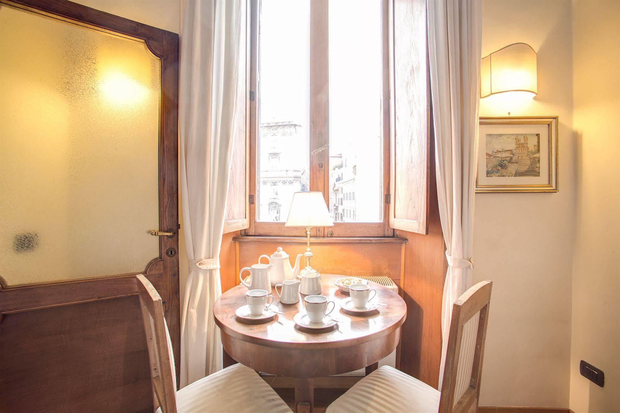 La Casa Del Capitano Hotel Rome Exterior photo
