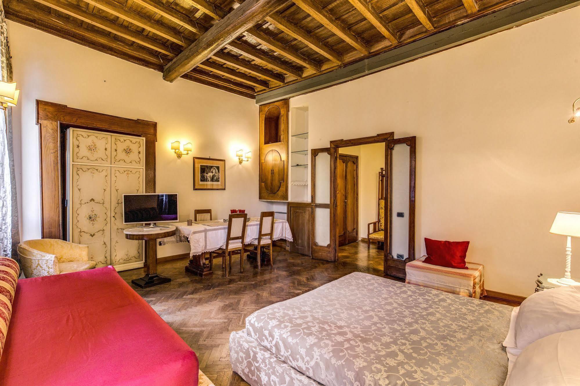 La Casa Del Capitano Hotel Rome Exterior photo